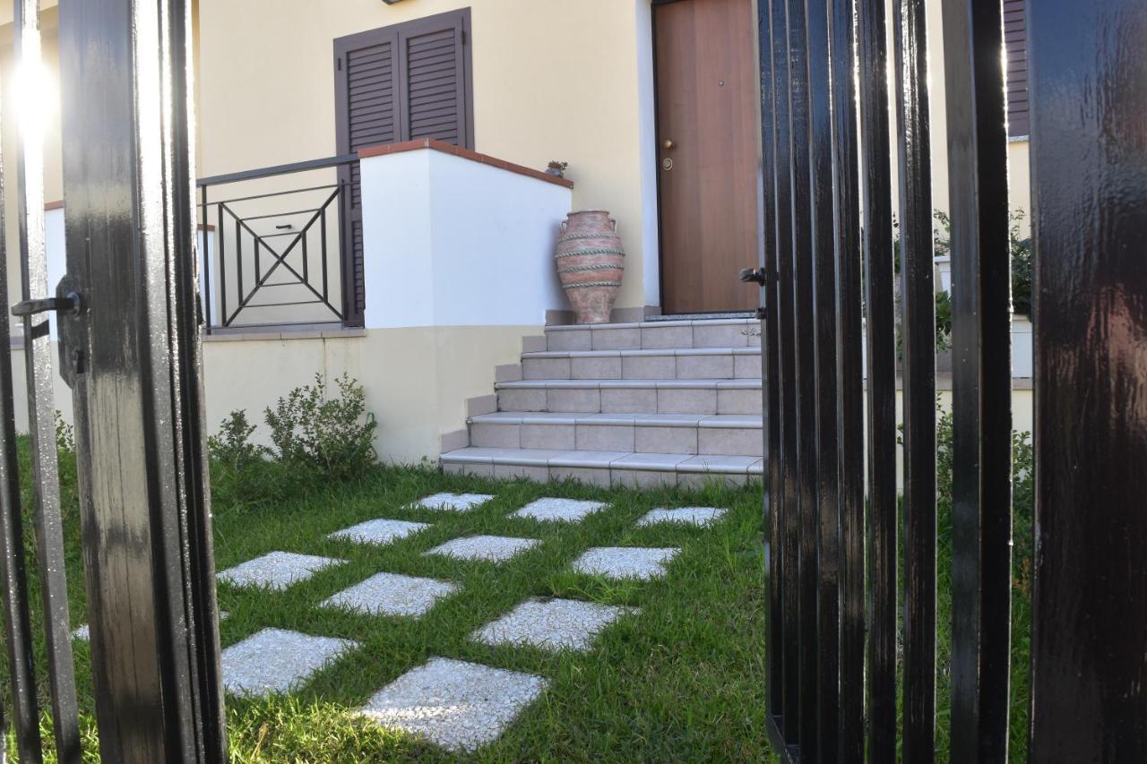 Bed & Breakfast Domus Pepe Scalea Exteriör bild