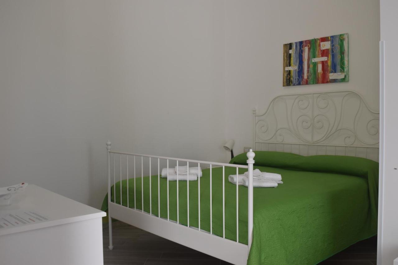 Bed & Breakfast Domus Pepe Scalea Exteriör bild